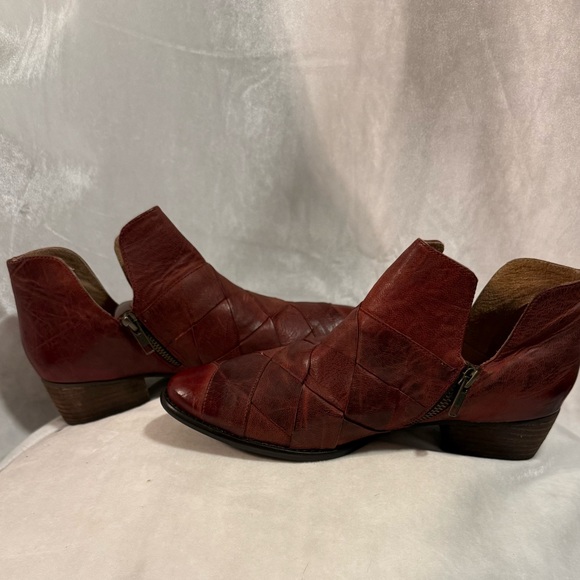 Seychelles  Burgundy Leather Boots - Picture 4 of 6